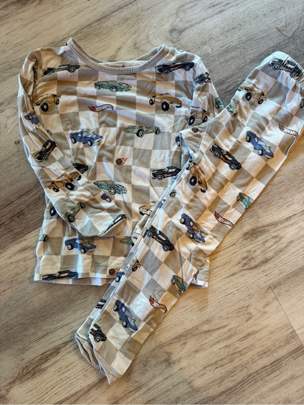 Kyte baby hot wheels print- LS Pjs 2T